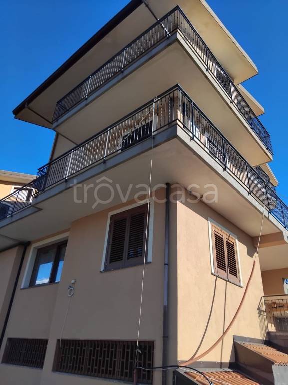 casa indipendente in vendita ad Aci Sant'Antonio