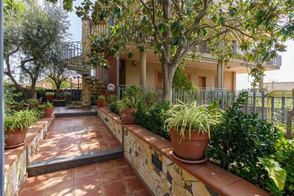 appartamento in vendita ad Aci Sant'Antonio