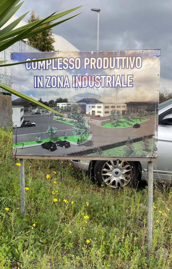 terreno agricolo in vendita ad Aci Sant'Antonio in zona Lavinaio