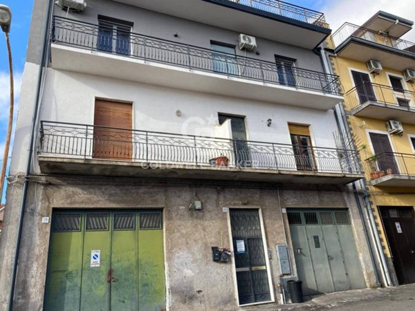 appartamento in vendita ad Aci Sant'Antonio