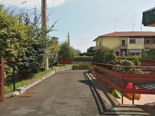 appartamento in vendita ad Aci Sant'Antonio