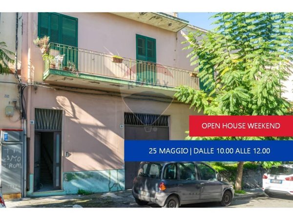 casa indipendente in vendita ad Aci Sant'Antonio