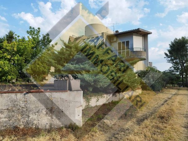 casa indipendente in vendita ad Aci Sant'Antonio
