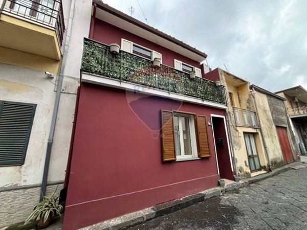 appartamento in vendita ad Aci Sant'Antonio