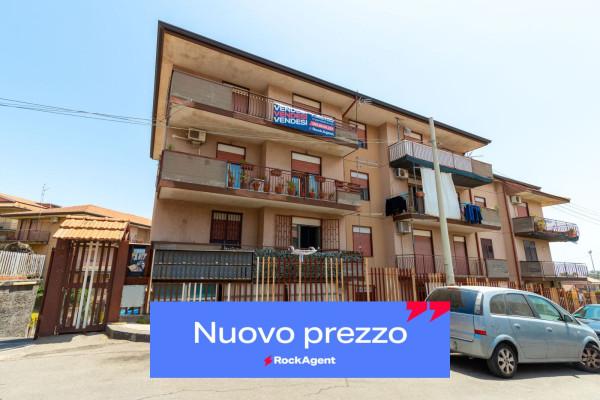 appartamento in vendita ad Aci Sant'Antonio