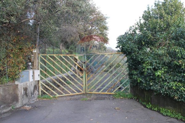 casa indipendente in vendita ad Aci Sant'Antonio
