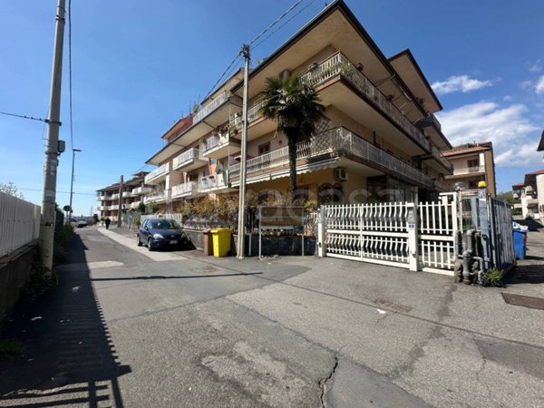 appartamento in vendita ad Aci Sant'Antonio