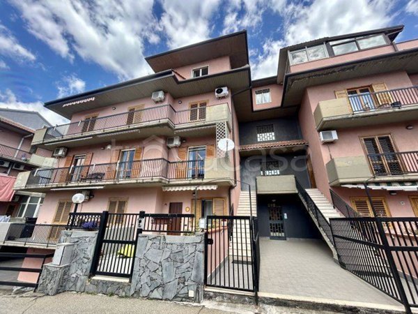 appartamento in vendita ad Aci Sant'Antonio