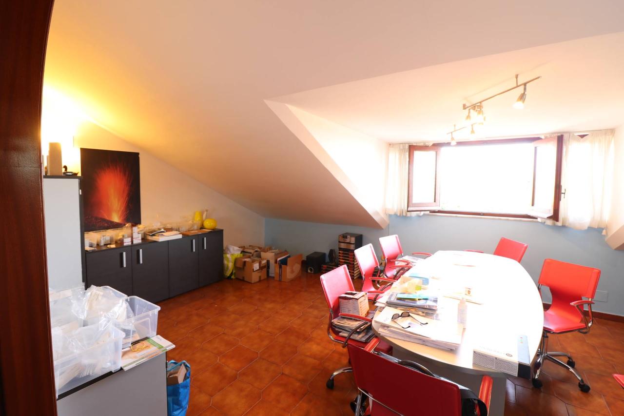 appartamento in vendita ad Aci Sant'Antonio