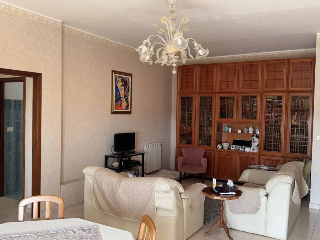 appartamento in vendita ad Aci Sant'Antonio
