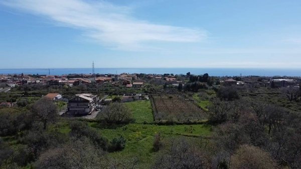 appartamento in vendita ad Aci Sant'Antonio