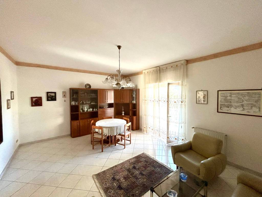 appartamento in vendita ad Aci Sant'Antonio
