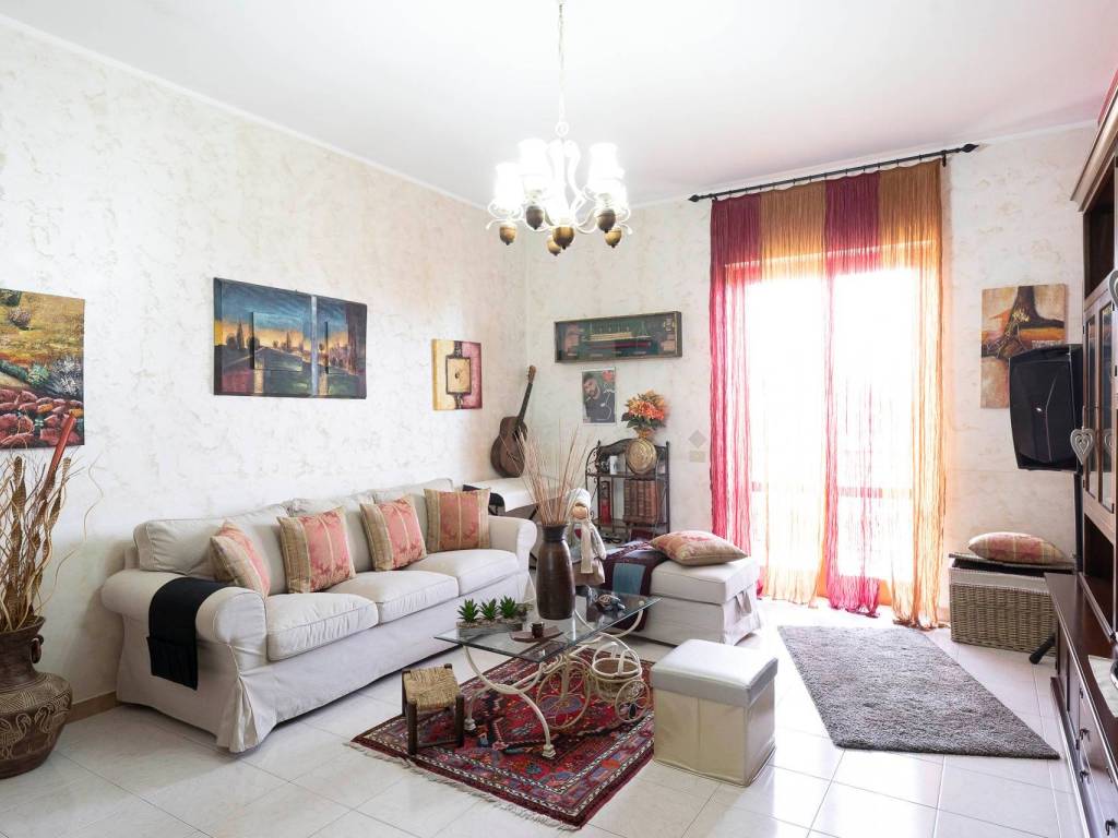 appartamento in vendita ad Aci Sant'Antonio