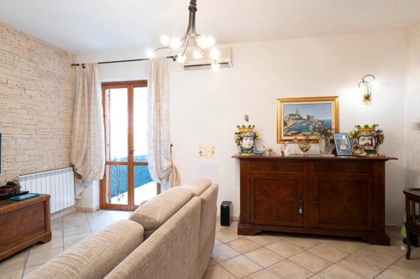 appartamento in vendita ad Aci Sant'Antonio