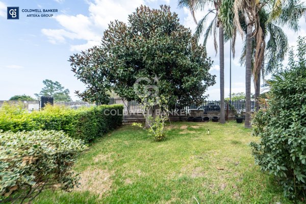 casa indipendente in vendita ad Aci Sant'Antonio