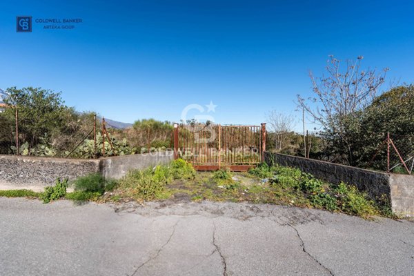terreno agricolo in vendita ad Aci Sant'Antonio