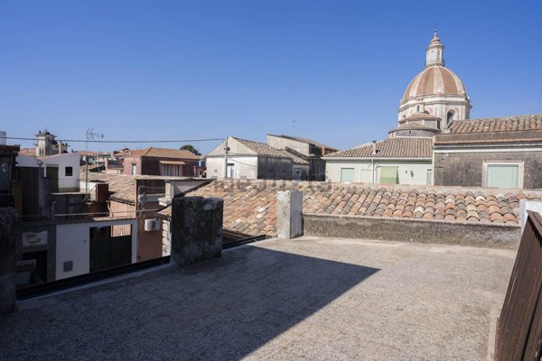casa indipendente in vendita ad Aci Sant'Antonio