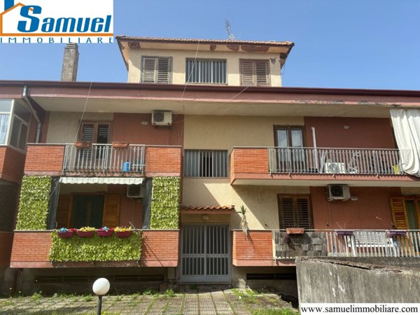 attico in vendita ad Aci Sant'Antonio
