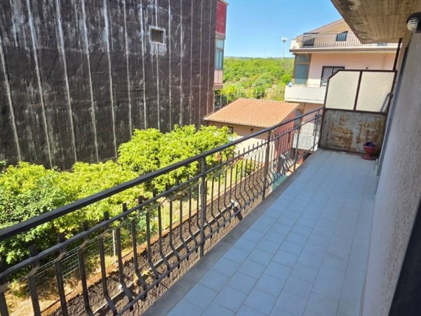appartamento in vendita ad Aci Sant'Antonio