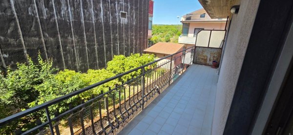 appartamento in vendita ad Aci Sant'Antonio