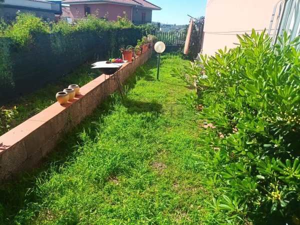 casa indipendente in vendita ad Aci Sant'Antonio