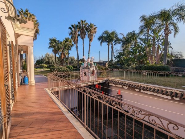 casa indipendente in vendita ad Aci Sant'Antonio