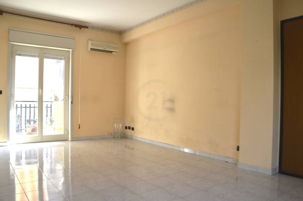 appartamento in vendita ad Aci Sant'Antonio