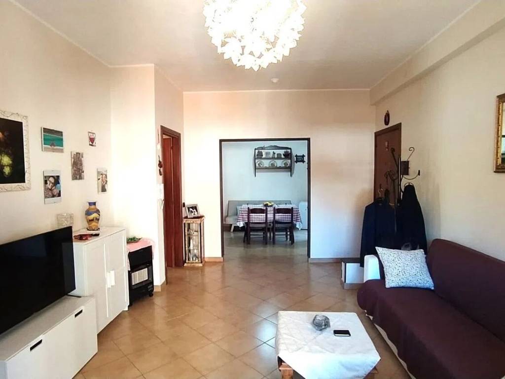 appartamento in vendita ad Aci Sant'Antonio