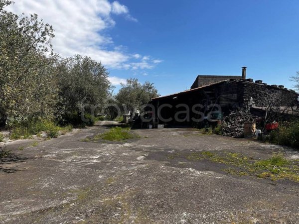 terreno agricolo in vendita ad Aci Sant'Antonio