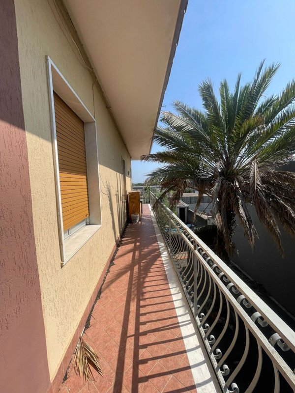 appartamento in vendita ad Aci Sant'Antonio