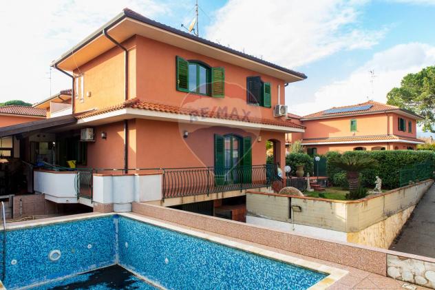 casa indipendente in vendita ad Aci Sant'Antonio