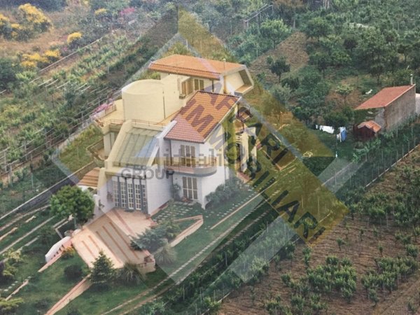 casa indipendente in vendita ad Aci Sant'Antonio