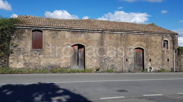 casa indipendente in vendita ad Aci Sant'Antonio