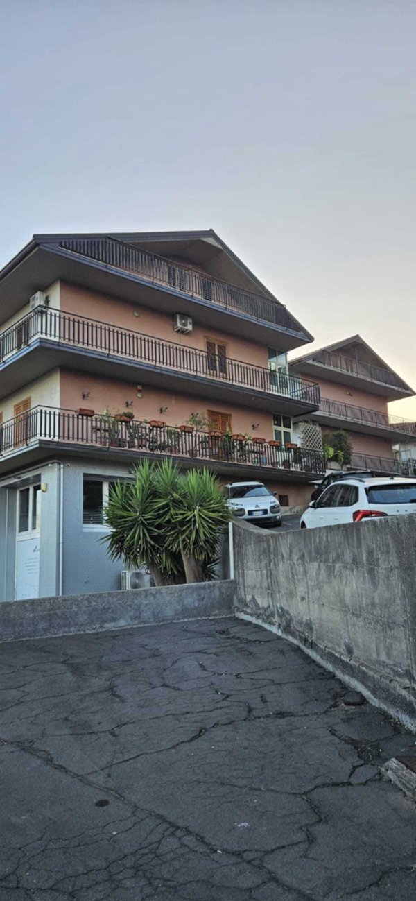 appartamento in vendita ad Aci Sant'Antonio