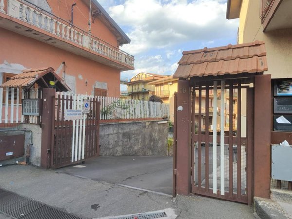 appartamento in vendita ad Aci Sant'Antonio