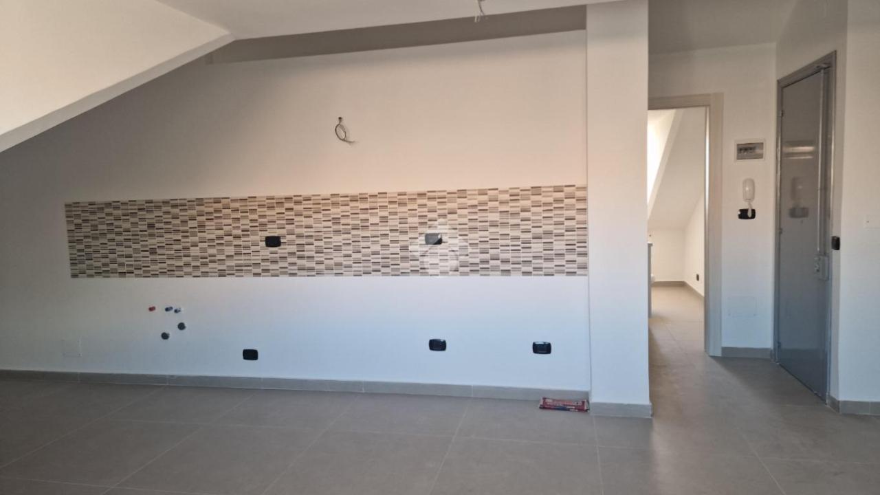 appartamento in vendita ad Aci Sant'Antonio in zona Lavina