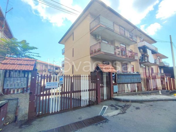 appartamento in vendita ad Aci Sant'Antonio