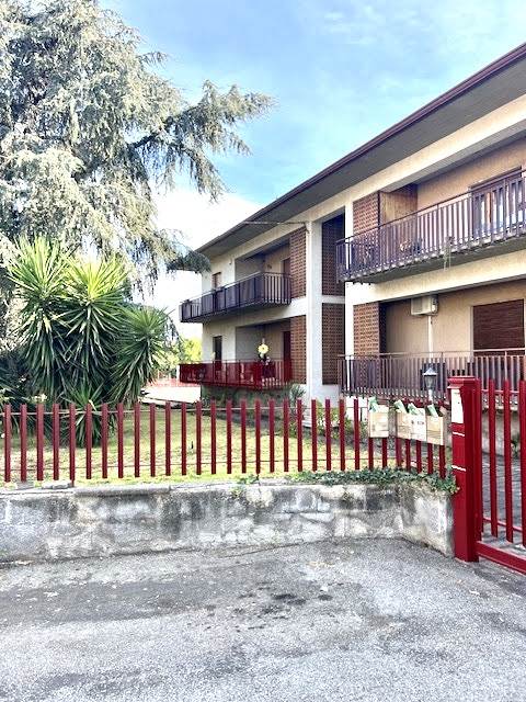 appartamento in vendita ad Aci Sant'Antonio