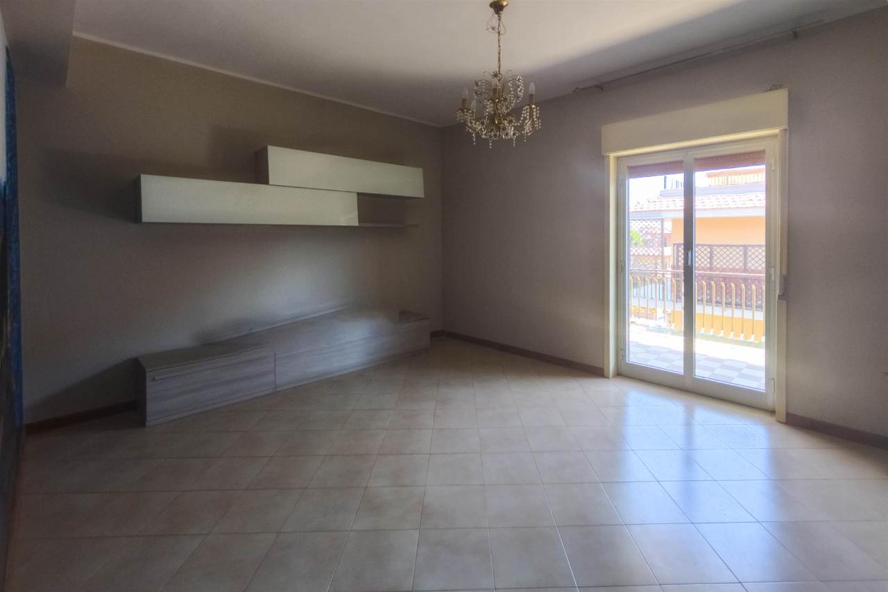 appartamento in vendita ad Aci Sant'Antonio
