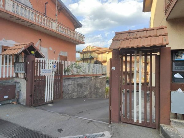 appartamento in vendita ad Aci Sant'Antonio