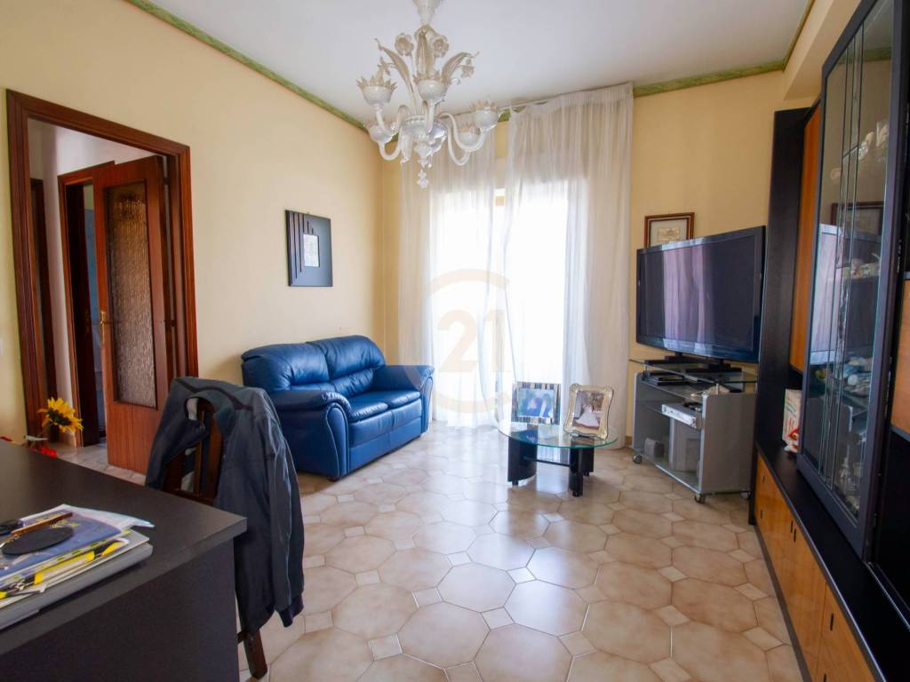 appartamento in vendita ad Aci Sant'Antonio