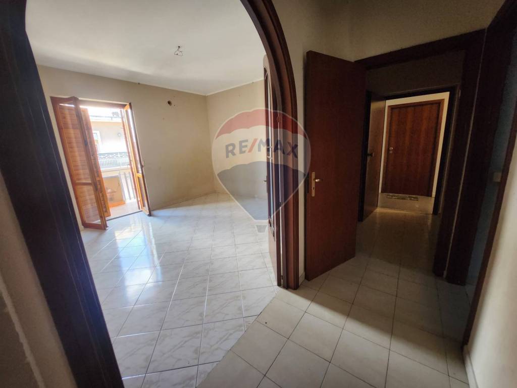 appartamento in vendita ad Aci Sant'Antonio in zona Lavina