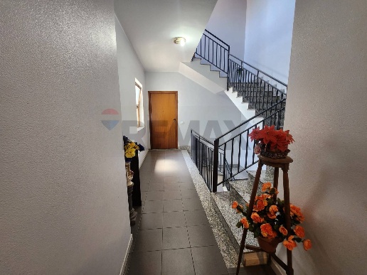 appartamento in vendita ad Aci Sant'Antonio in zona Lavina