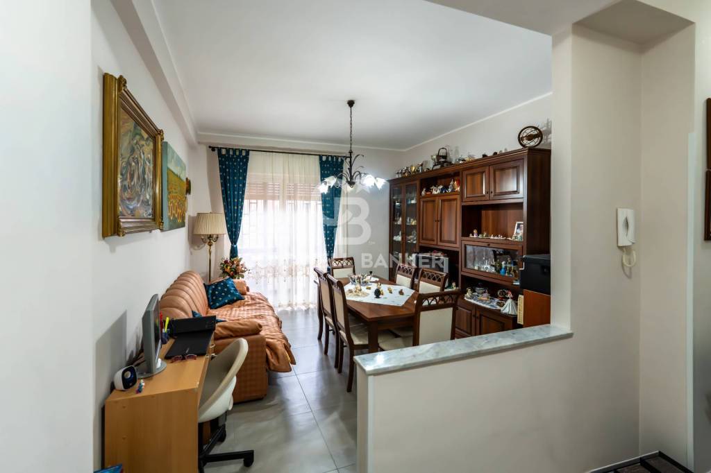 appartamento in vendita ad Aci Sant'Antonio