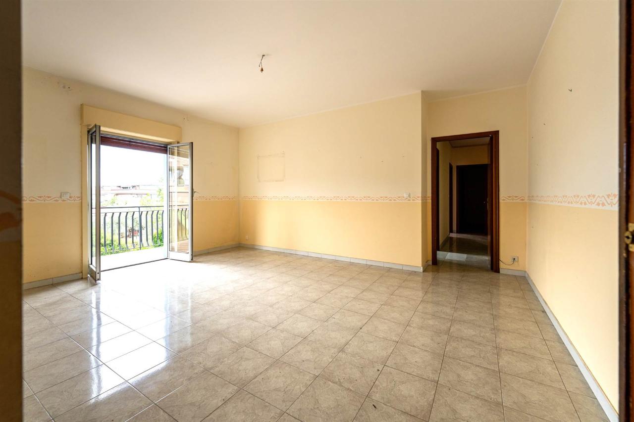 appartamento in vendita ad Aci Sant'Antonio