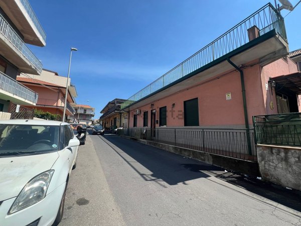appartamento in vendita ad Aci Sant'Antonio