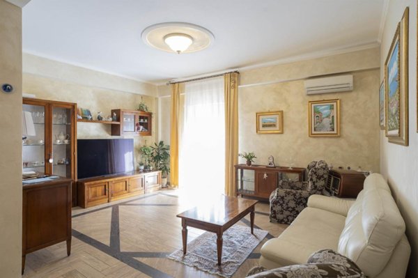 appartamento in vendita ad Aci Sant'Antonio