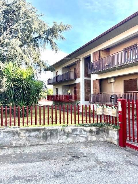 appartamento in vendita ad Aci Sant'Antonio