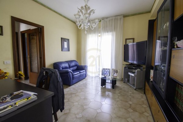 appartamento in vendita ad Aci Sant'Antonio