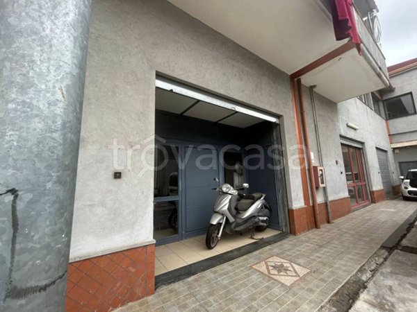 negozio in vendita ad Aci Sant'Antonio